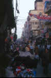 200 Dehli IN - via in zona stazione.jpg (369976 byte)