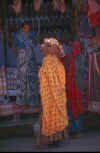 235 Puskar IN - donne.jpg (376757 byte)